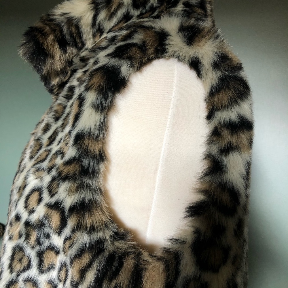 💋 VALERIE STEVENS LEOPARD FAUX FUR VEST  SZ M - Picture 3 of 11